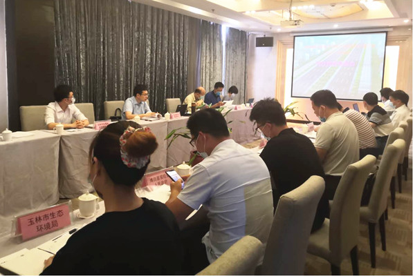 自治區(qū)工程咨詢中心組織召開《G241博白松旺至龍?zhí)懂a(chǎn)業(yè)園改擴(kuò)建工程（白平產(chǎn)業(yè)園段）可行性研究報(bào)告》評(píng)估會(huì)議